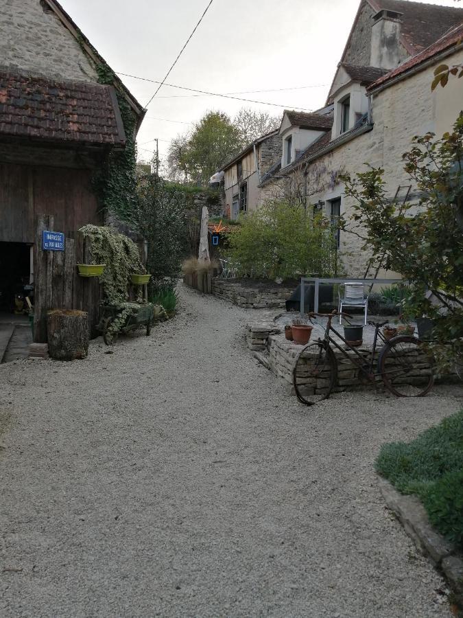 Gite Des Remparts Villa Bèze Exterior foto